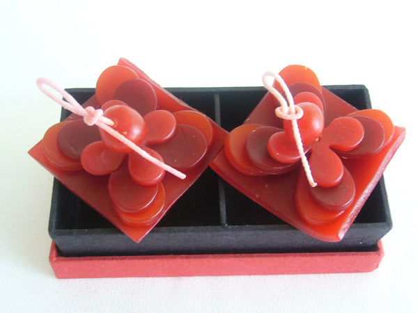 2 Red Lotus Floating Candles in Red Black Gift Box Set
