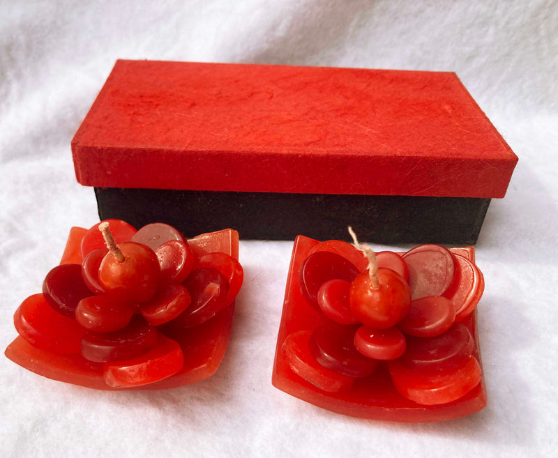 2 Red Lotus Floating Candles in Red Black Gift Box Set