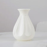Drop-resistant Plastic Vase for Dry and Wet Flower Arrangements - Blue