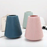 Decorative Wet and Dry Flower Vases for Creative Home Furnishings - Green